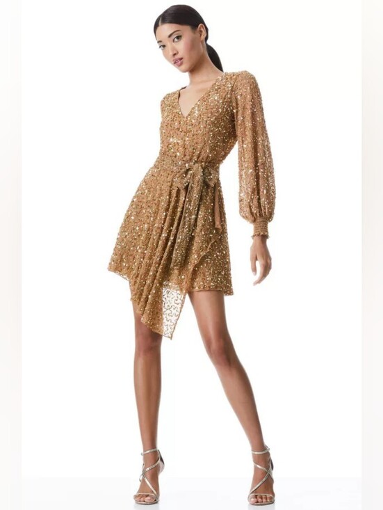 Alice + Olivia Dresses & Skirts - Alice & Olivia Kieran embroidered gold sequin draped dress. Size 12.
